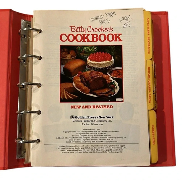 Vintage 1986 Betty Crocker Ring Bound Hardcover Cookbook Golden Press Kitchen - Picture 4 of 9